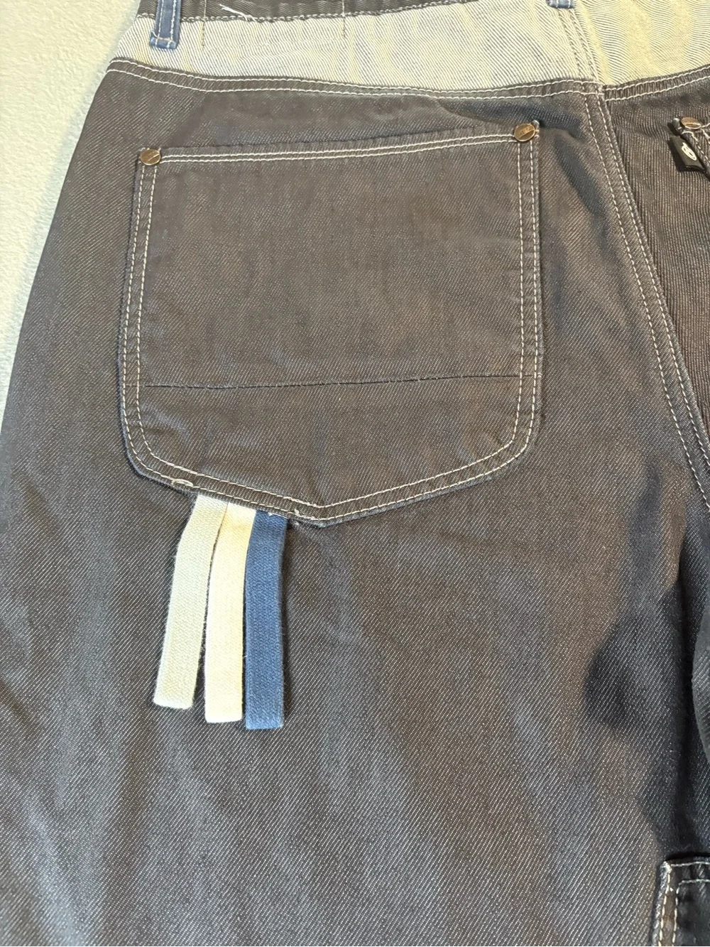 Men's Dark Charcoal Cargo Shorts with Utility Pockets